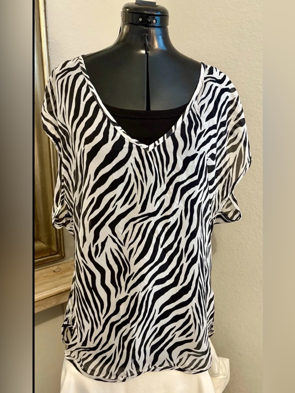 Victorias Secret 100 Silk Zebra Pattern Sheer Top Size M